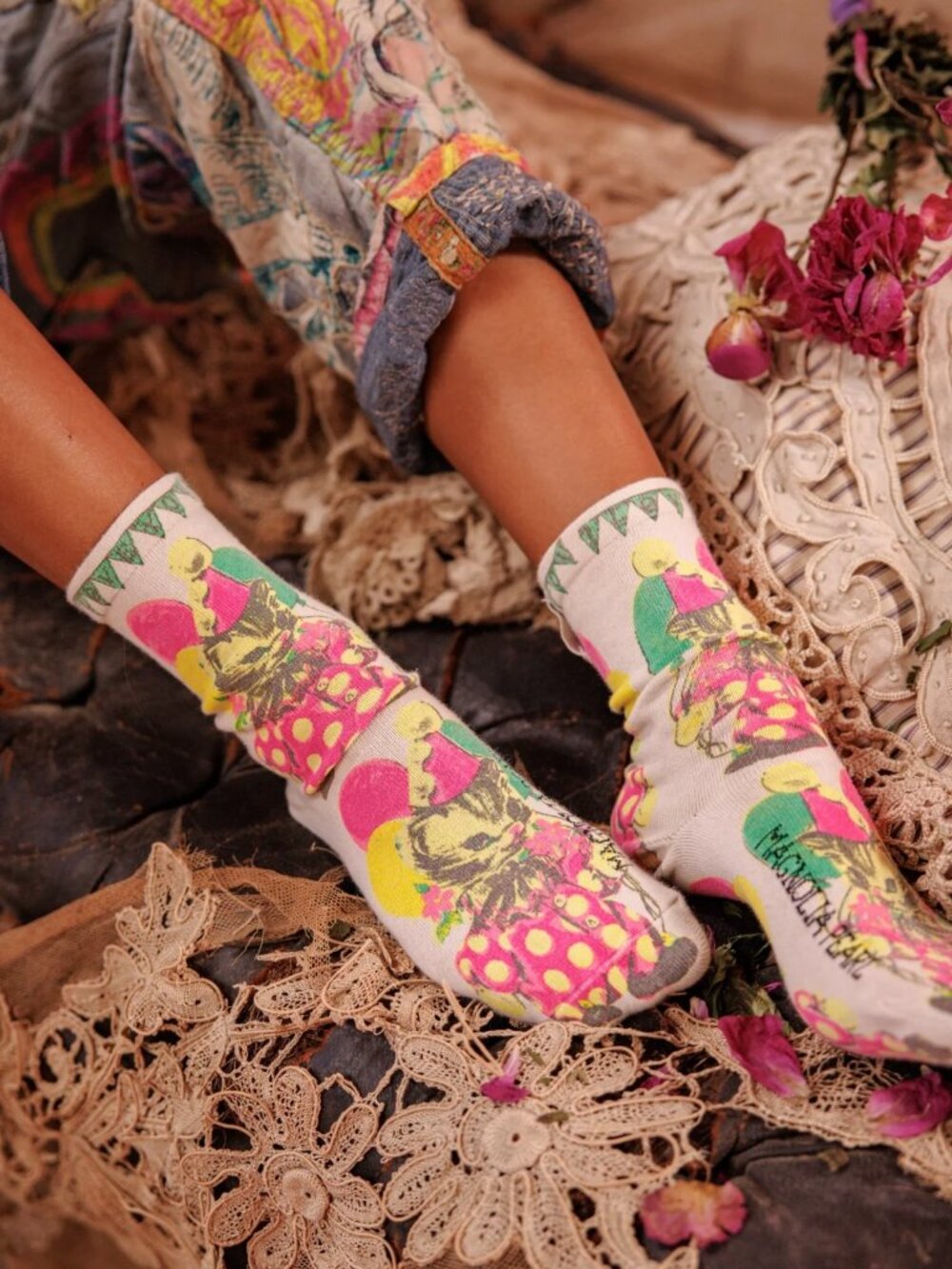 Magnolia Pearl Kitty Clown Socks